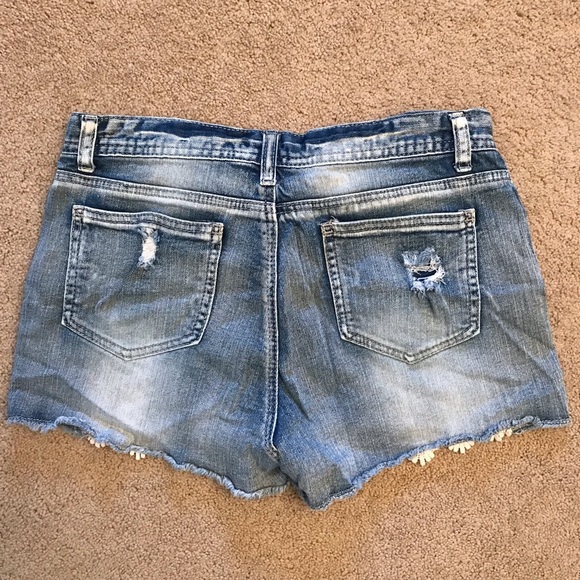 Rue 21 High Waist Distressed Denim Shorts Womens Size 7 Lace Peekaboo Pockets - Picture 3 of 14